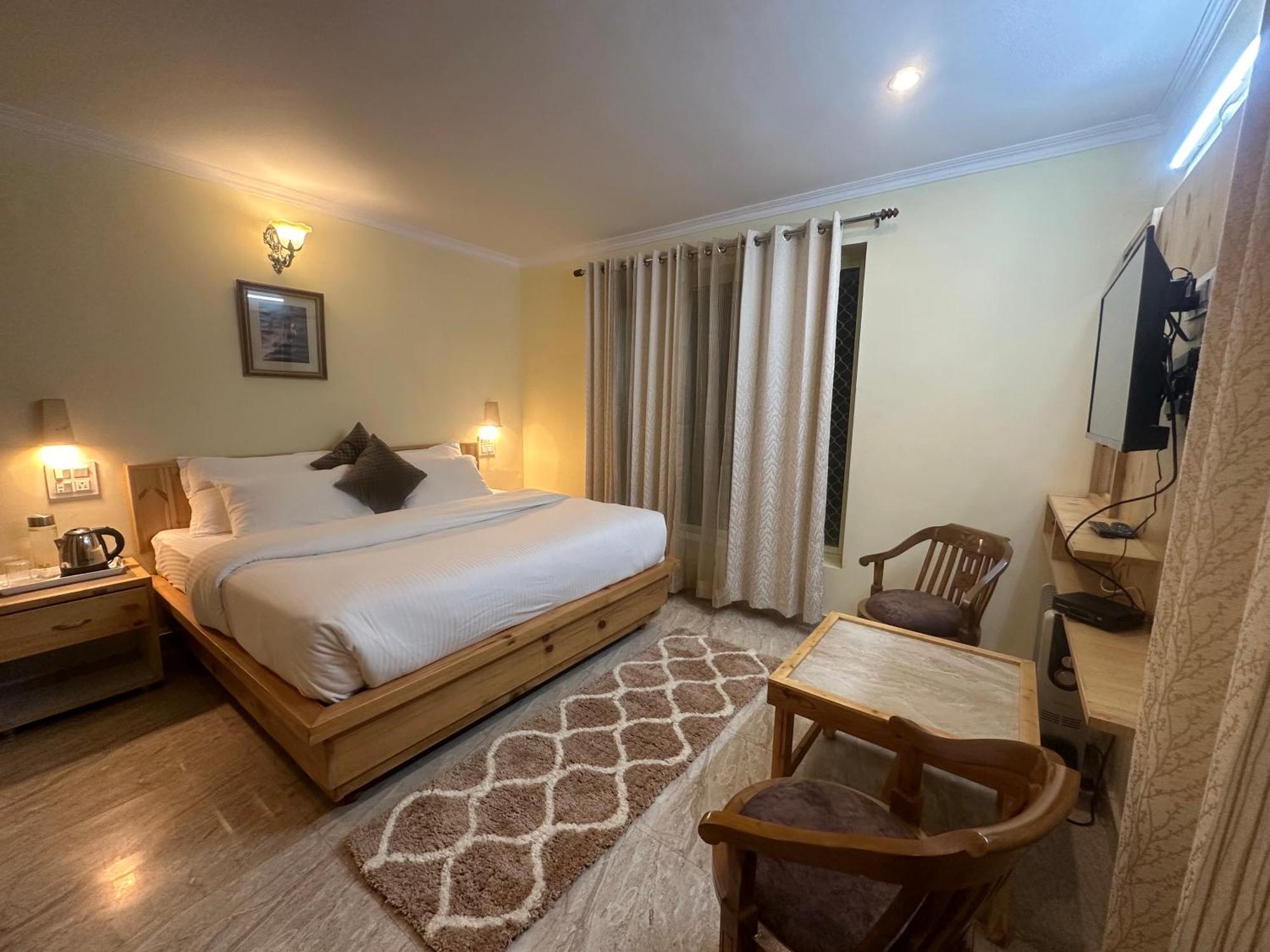 Highfield Villa Kanatal Luaran gambar