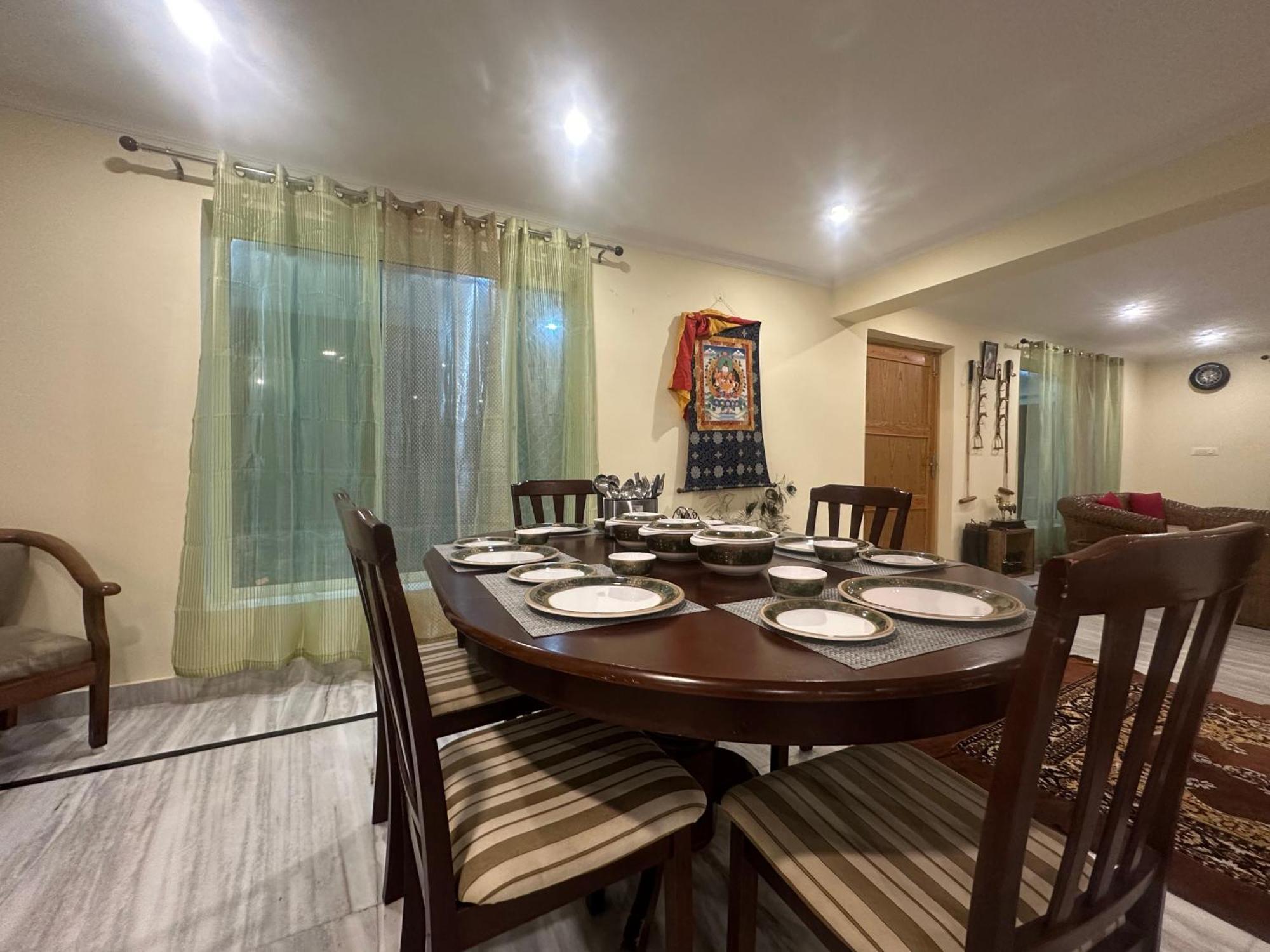 Highfield Villa Kanatal Luaran gambar