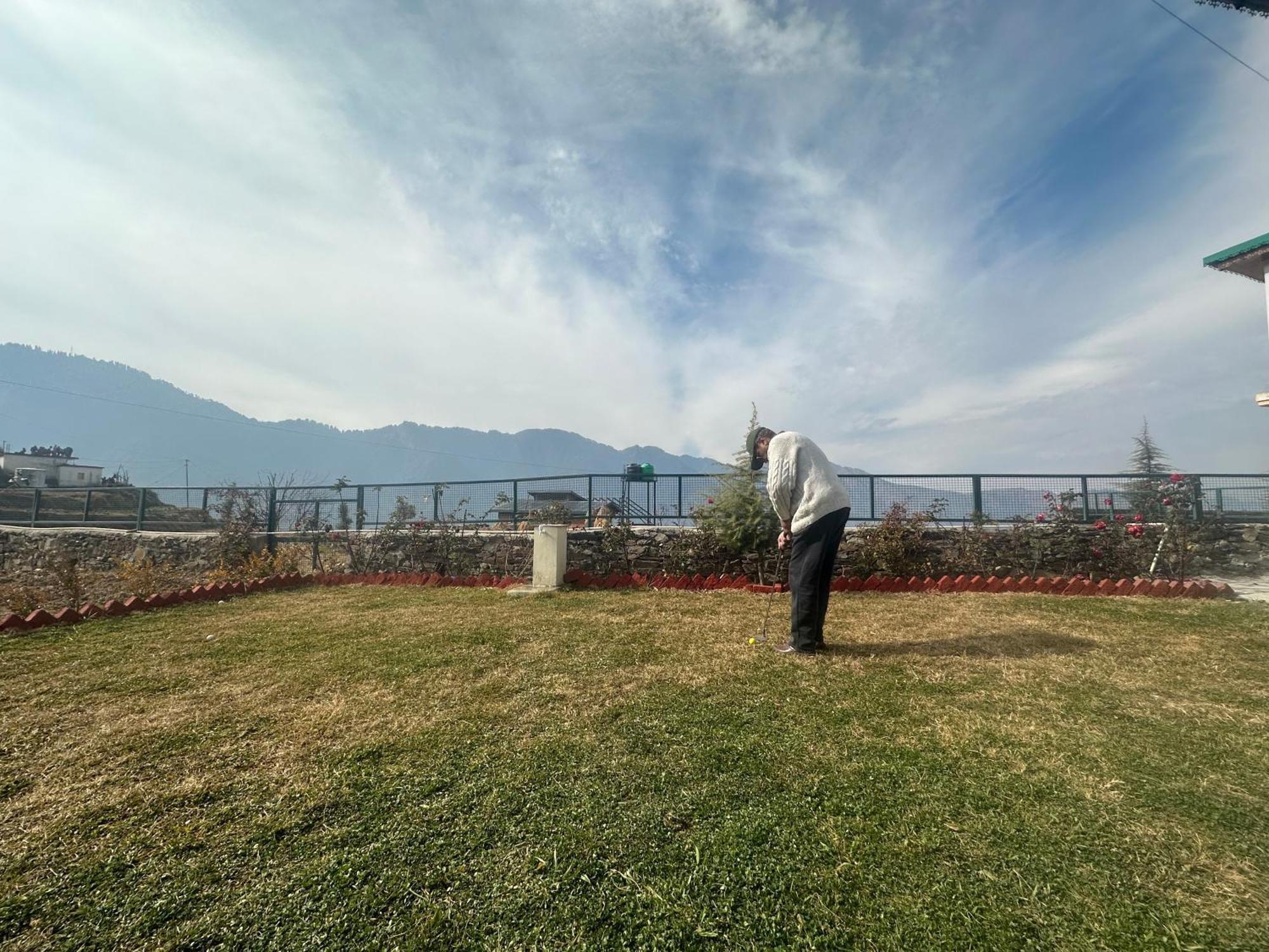 Highfield Villa Kanatal Luaran gambar
