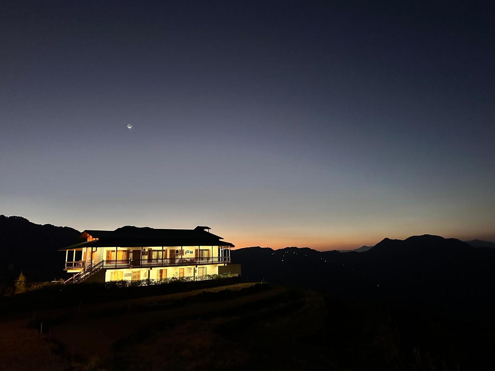 Highfield Villa Kanatal Luaran gambar
